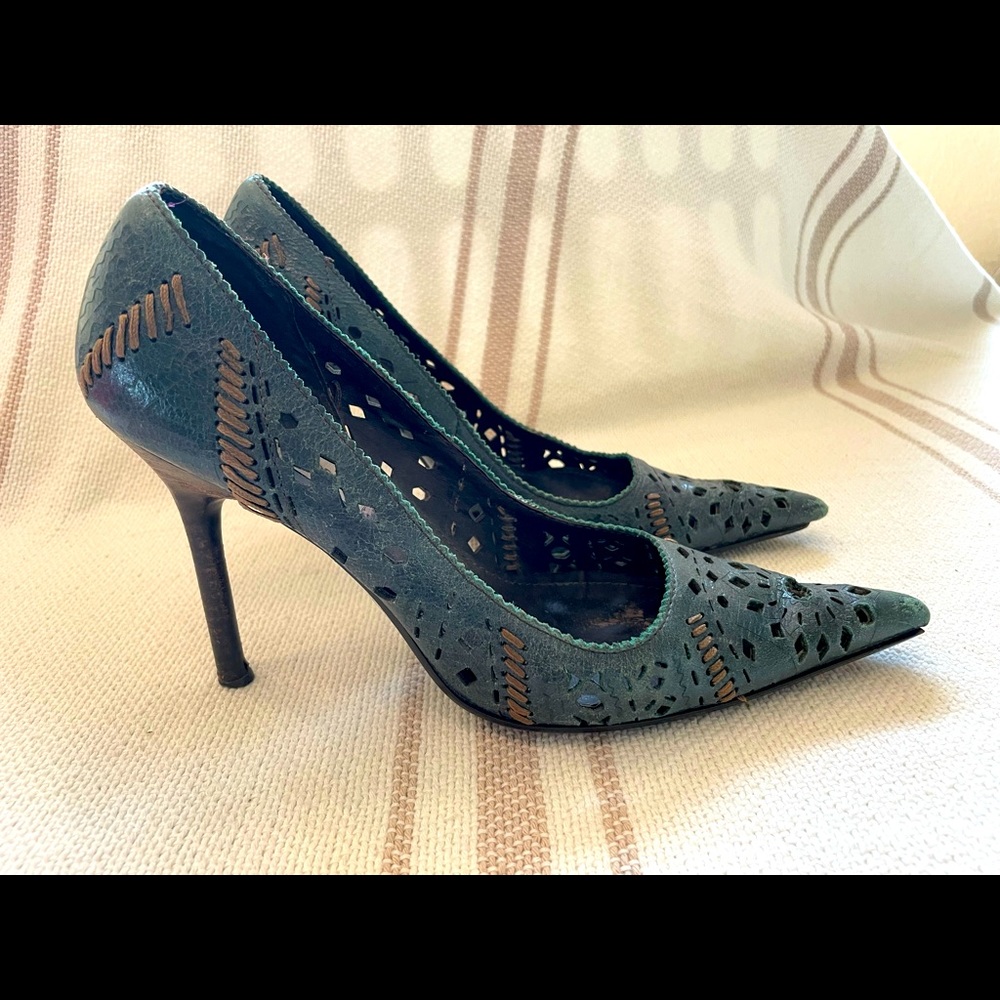 Steve Madden matador pumps size 7B